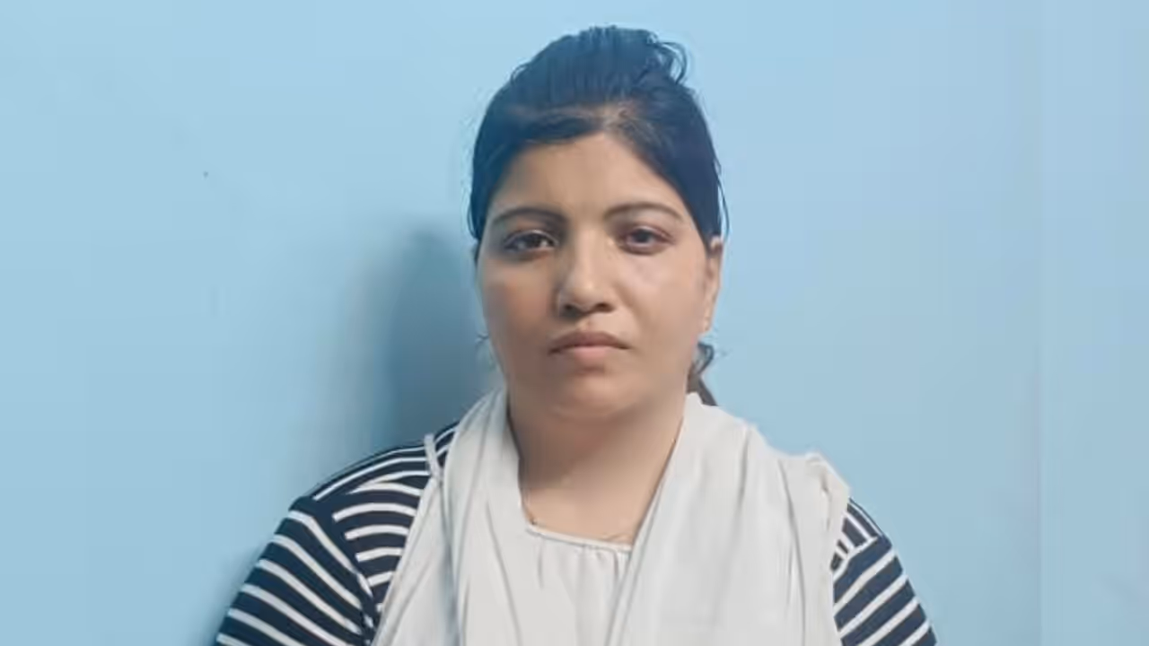 വിദേശ ജോലി വാഗ്ദാനം ചെയ്ത് ചതി, കംബോഡിയയിൽ തട്ടിപ്പ് സംഘത്തിലേക്ക് റിക്രൂട്ട്മെൻ്റ്; പ്രതി പിടിയിൽ വിദേശ ജോലി വാഗ്ദാനം ചെയ്ത് ചതി, കംബോഡിയയിൽ തട്ടിപ്പ് സംഘത്തിലേക്ക് റിക്രൂട്ട്മെൻ്റ്; പ്രതി പിടിയിൽ