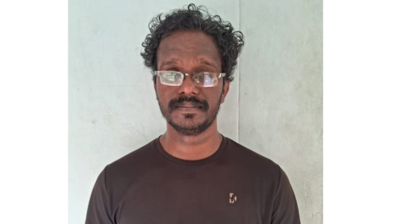 ഒൻപത് വയസുകാരിക്ക് നേരെ ലൈംഗികാതിക്രമം നടത്തിയ കേസിൽ 40കാരൻ അറസ്റ്റിൽ ഒൻപത് വയസുകാരിക്ക് നേരെ ലൈംഗികാതിക്രമം നടത്തിയ കേസിൽ 40കാരൻ അറസ്റ്റിൽ