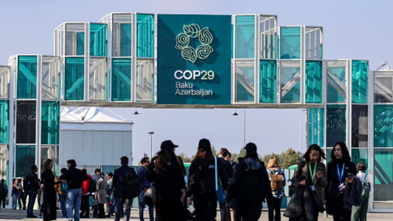 കാർബൺ ബഹിർഗമനം ഏറ്റവും കൂടിയ നഗരം ഷാങ്ഹായ്; രൂക്ഷ വിമർശനവുമായി കാലാവസ്ഥാ ഉച്ചകോടി കാർബൺ ബഹിർഗമനം ഏറ്റവും കൂടിയ നഗരം ഷാങ്ഹായ്; രൂക്ഷ വിമർശനവുമായി കാലാവസ്ഥാ ഉച്ചകോടി