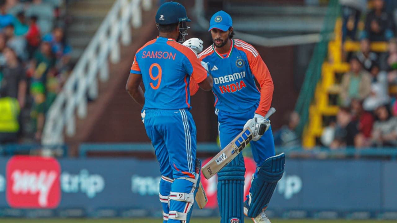 ക്ലാസ് ആന്ഡ് പവര്! സഞ്ജുവിനും തിലകിനും സെഞ്ചുറി; ദക്ഷിണാഫ്രിക്കക്കെതിരെ ഇന്ത്യക്ക് കൂറ്റന് സ്കോര് ക്ലാസ് ആന്ഡ് പവര്! സഞ്ജുവിനും തിലകിനും സെഞ്ചുറി; ദക്ഷിണാഫ്രിക്കക്കെതിരെ ഇന്ത്യക്ക് കൂറ്റന് സ്കോര്