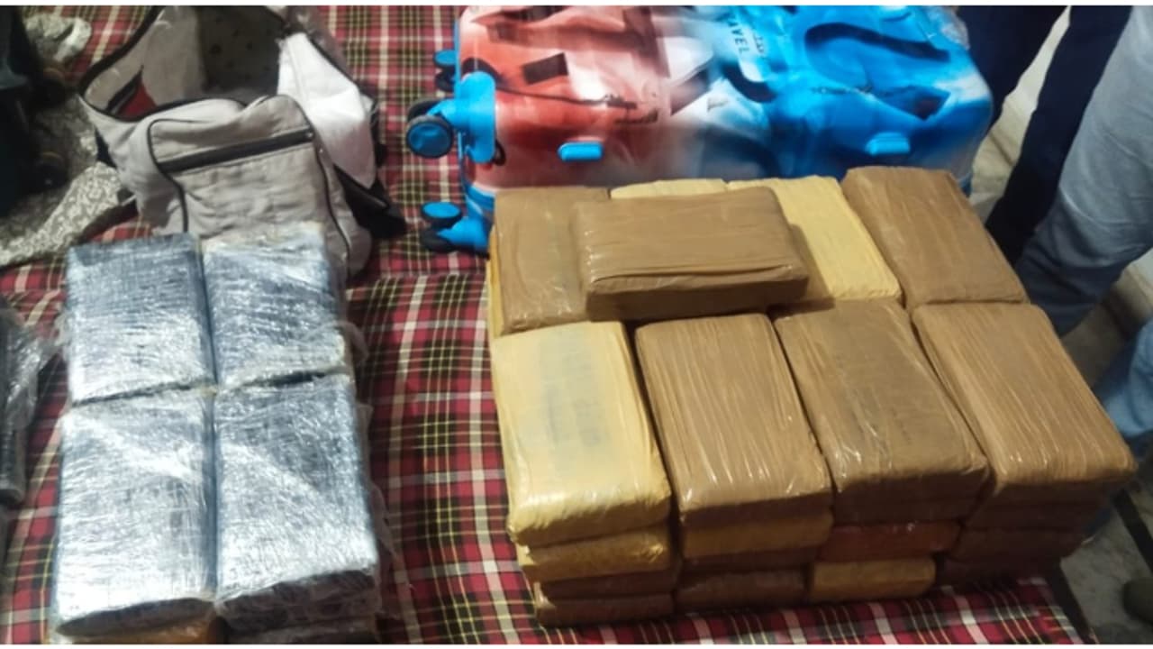 കണ്ടാൽ കൊറിയർ സെന്‍റർ, ആർക്കും ഒരു സംശയം തോന്നില്ല! പക്ഷേ എൻസിബി കണ്ടെടുത്തത് 900 കോടിയുടെ ലഹരി മരുന്ന്