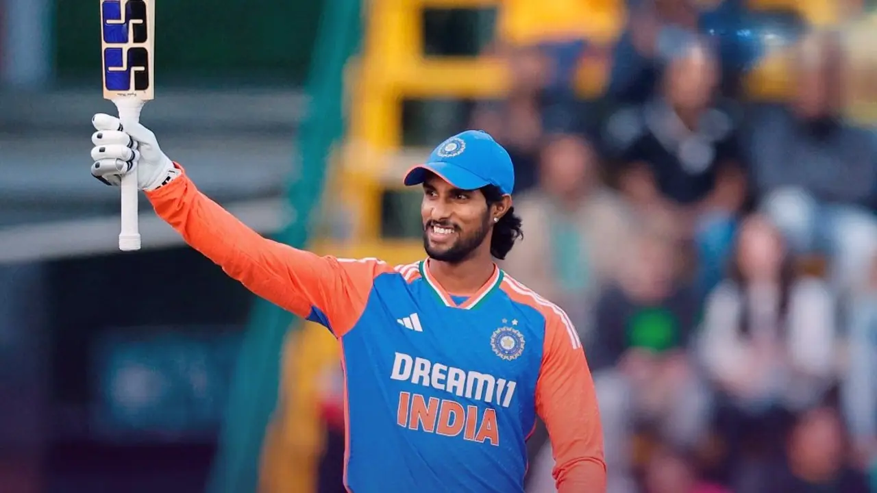 മുഷ്താഖ് അലി ട്രോഫി: റൺവേട്ടയിൽ തിലക് വർമ ഒന്നാമത്, ആദ്യ പത്തിൽ ഒരു മലയാളി താരവും; സഞ്ജുവിന് ആദ്യ 50ൽ ഇടമില്ല മുഷ്താഖ് അലി ട്രോഫി: റൺവേട്ടയിൽ തിലക് വർമ ഒന്നാമത്, ആദ്യ പത്തിൽ ഒരു മലയാളി താരവും; സഞ്ജുവിന് ആദ്യ 50ൽ ഇടമില്ല