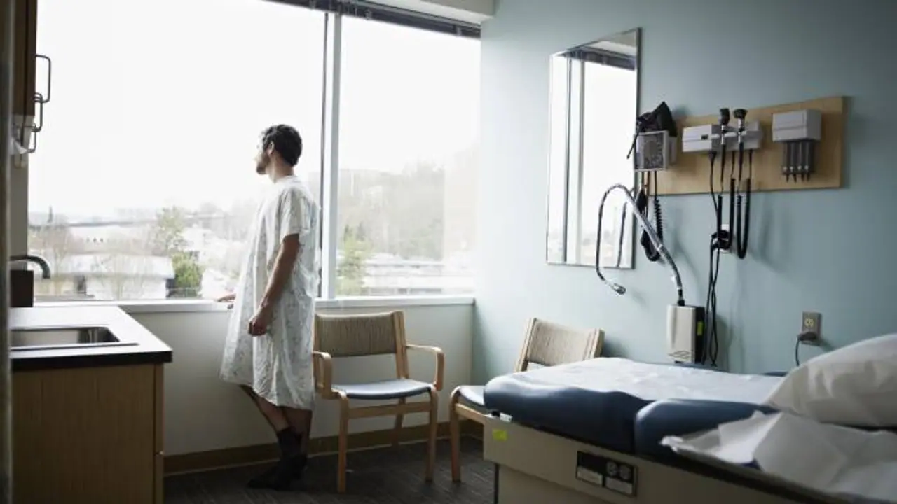 കോടിക്കണക്കിന് രൂപയുടെ സ്വത്തുണ്ട്, മറച്ചുവെച്ച് ചികിത്സാസഹായം നേടി ഫ്ലാറ്റുവാങ്ങി, യുവാവിനെതിരെ രോഷം