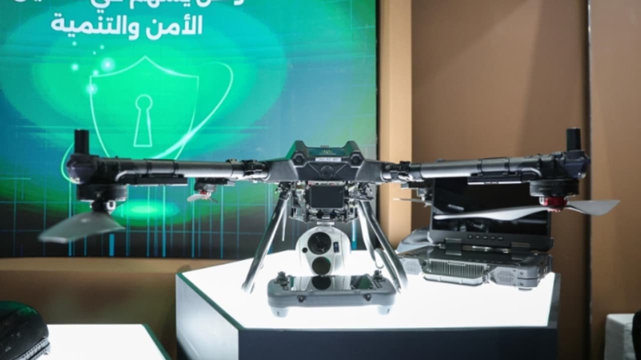 30 കിലോമീറ്റർ വരെ ഉയരത്തിൽ പറക്കും; അടിയന്തര സാഹചര്യങ്ങളിൽ തെരച്ചിലിനും രക്ഷാപ്രവർത്തനത്തിനും എഐ ഡ്രോൺ 30 കിലോമീറ്റർ വരെ ഉയരത്തിൽ പറക്കും; അടിയന്തര സാഹചര്യങ്ങളിൽ തെരച്ചിലിനും രക്ഷാപ്രവർത്തനത്തിനും എഐ ഡ്രോൺ