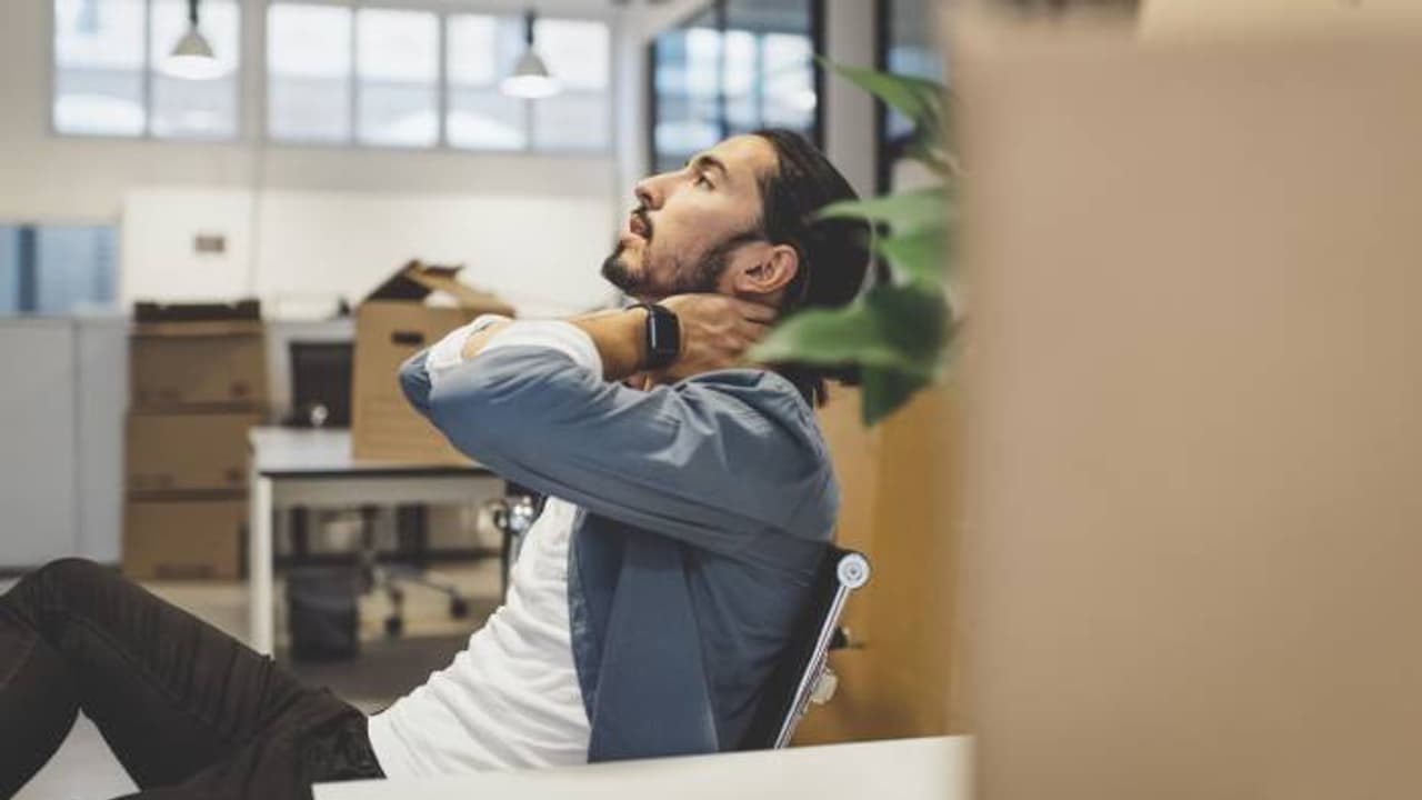 'ജോലിക്ക് കയറിയ അന്നുതന്നെ ജോലി ഉപേക്ഷിച്ചു, ദൈവത്തോട് നന്ദി പറയുന്നു;' ചർച്ചയായി യുവാവിന്റെ പോസ്റ്റ്