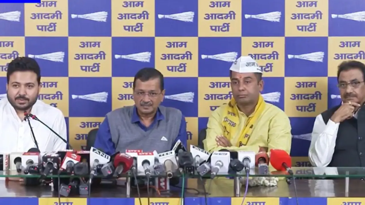 Arvind Kejriwal dodges question on Kailash Gahlot's resignation, passes mic to senior AAP leader [WATCH]