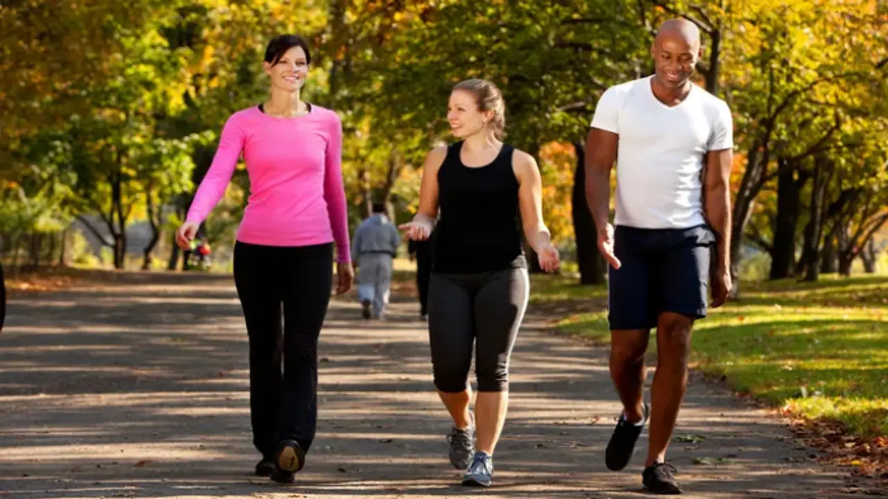 ಯಾವ ವಯಸ್ಸಿನವರು ಎಷ್ಟು ವಾಕ್ ಮಾಡಿದ್ರೆ ಆರೋಗ್ಯಕ್ಕೆ ಒಳ್ಳೆಯದು? ಇಲ್ಲಿದೆ ಗೈಡ್