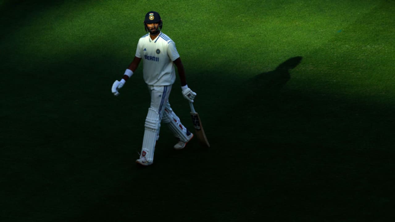 പെര്ത്ത് ടെസ്റ്റിൽ പ്ലേയിംഗ് ഇലവനിലെത്തുക മലയാളി താരം; റുതുരാജും സായ് സുദര്ശനും നാട്ടിലേക്ക് മടങ്ങി പെര്ത്ത് ടെസ്റ്റിൽ പ്ലേയിംഗ് ഇലവനിലെത്തുക മലയാളി താരം; റുതുരാജും സായ് സുദര്ശനും നാട്ടിലേക്ക് മടങ്ങി