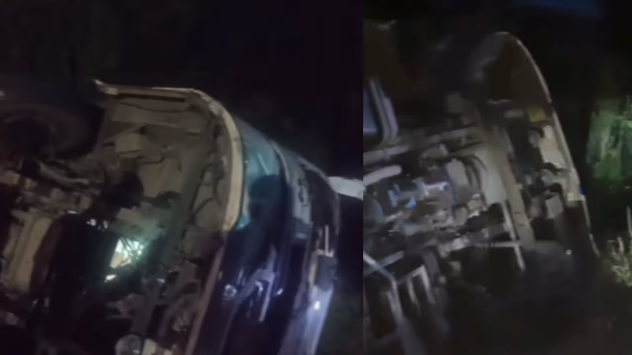 കുന്നംകുളത്ത് ശബരിമല തീര്ത്ഥാടകര് സഞ്ചരിച്ച മിനി ബസ് നിയന്ത്രണം വിട്ട് മറിഞ്ഞ് അപകടം; രണ്ടു പേർക്ക് പരിക്ക് കുന്നംകുളത്ത് ശബരിമല തീര്ത്ഥാടകര് സഞ്ചരിച്ച മിനി ബസ് നിയന്ത്രണം വിട്ട് മറിഞ്ഞ് അപകടം; രണ്ടു പേർക്ക് പരിക്ക്