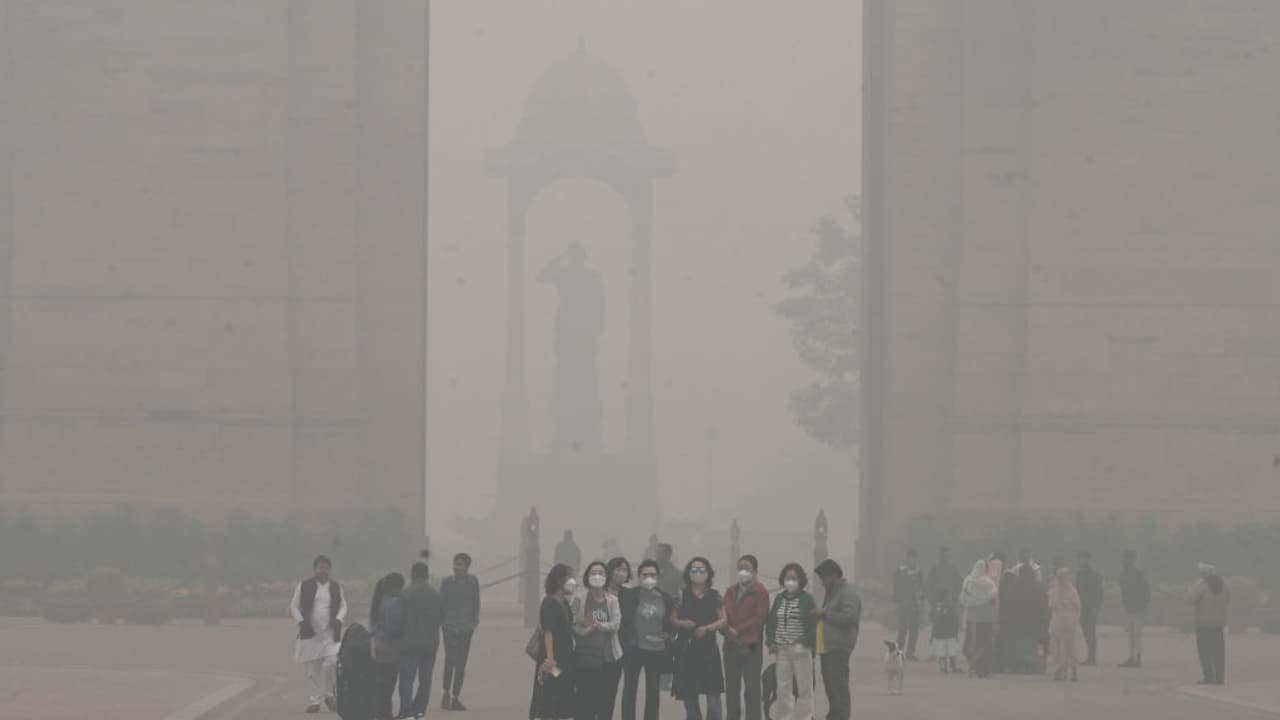 Delhi pollution crisis: Govt seeks Centre's nod for artificial rain, urges PM Modi's intervention (WATCH) Delhi pollution crisis: Govt seeks Centre's nod for artificial rain, urges PM Modi's intervention (WATCH)