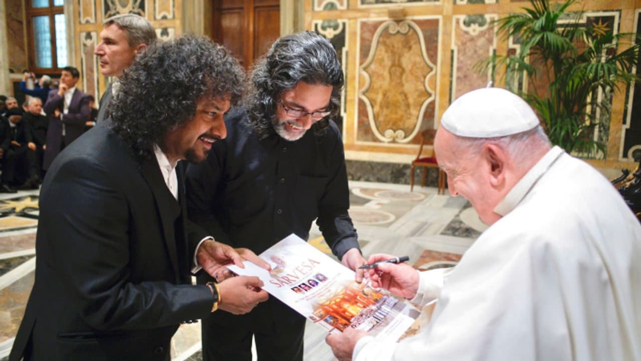 'സർവ്വേശ' അന്തർദേശീയ ആത്മീയ സംഗീത ആൽബം മാർപാപ്പ പ്രകാശനം ചെയ്തു 