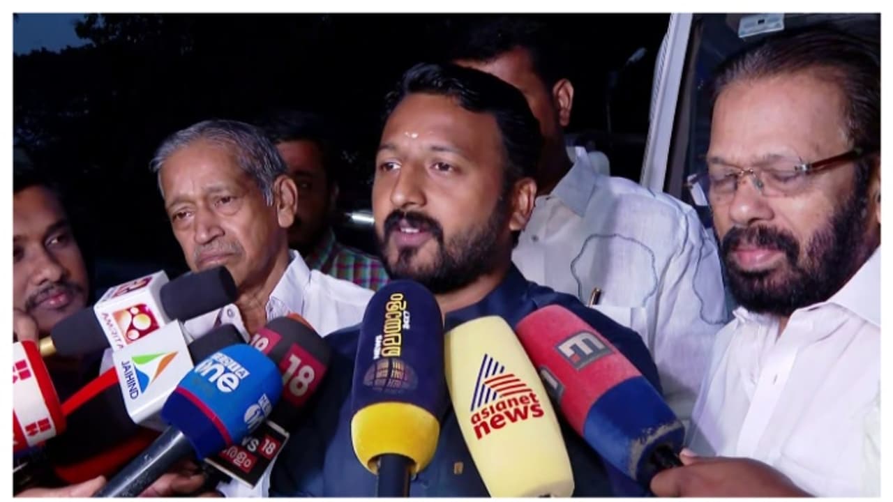 'മികച്ച ഭൂരിപക്ഷം ഉണ്ടാകും, ഇന്ന് പൊതു ജീവിതത്തിലും വ്യക്തി ജീവിതത്തിലും പ്രധാനപ്പെട്ട ദിവസം' 'മികച്ച ഭൂരിപക്ഷം ഉണ്ടാകും, ഇന്ന് പൊതു ജീവിതത്തിലും വ്യക്തി ജീവിതത്തിലും പ്രധാനപ്പെട്ട ദിവസം'