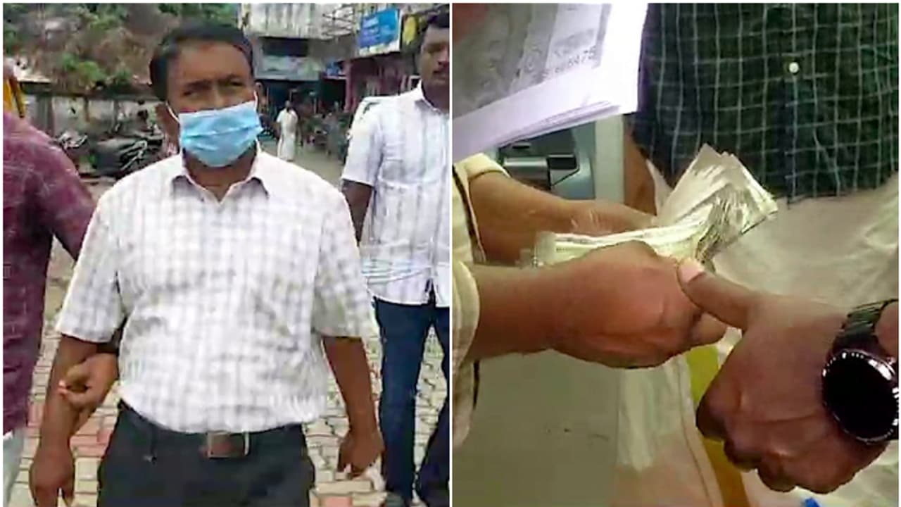 പ്രവാസിയിൽ നിന്ന് 25,000 രൂപ കൈക്കൂലി; കോട്ടയം വൈക്കത്ത് ഡെപ്യൂട്ടി തഹസിൽദാർ അറസ്റ്റിൽ പ്രവാസിയിൽ നിന്ന് 25,000 രൂപ കൈക്കൂലി; കോട്ടയം വൈക്കത്ത് ഡെപ്യൂട്ടി തഹസിൽദാർ അറസ്റ്റിൽ