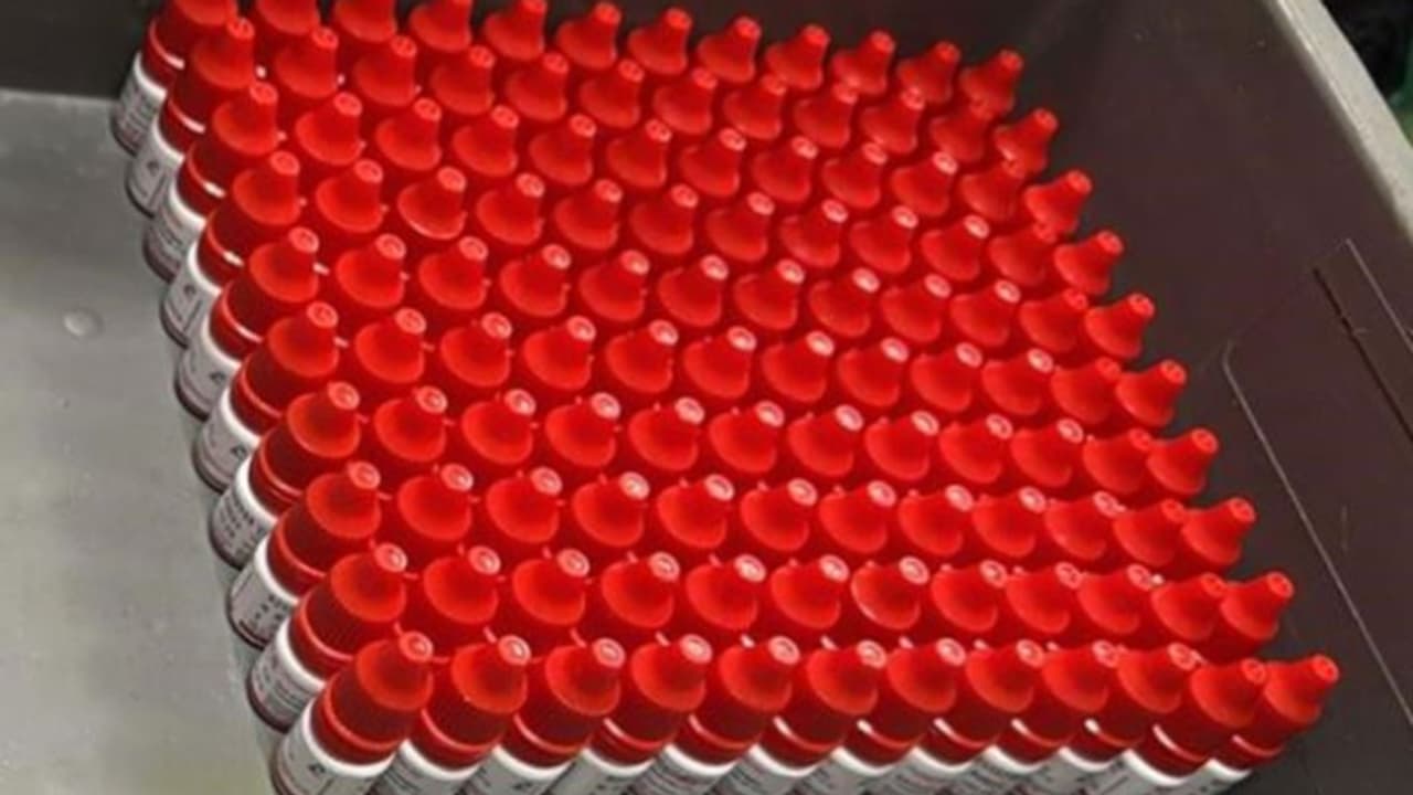 നിയന്ത്രണം ഉണ്ടായിട്ടും കൊണ്ടുവന്നു; കസ്റ്റംസ് അധികൃതർ പിടിച്ചെടുത്തത് വിദേശത്ത് നിന്നെത്തിച്ച ഐ ഡ്രോപ്!