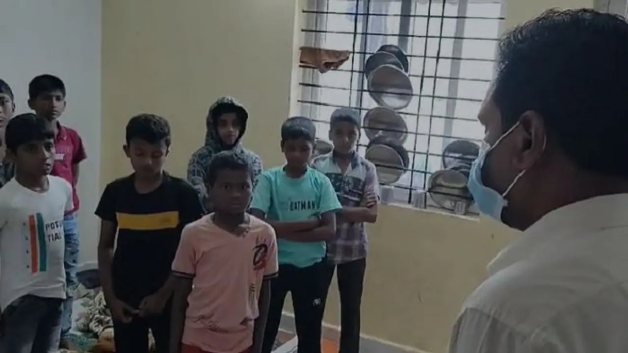 ಉತ್ತರಕನ್ನಡ: ವಸತಿ ಶಾಲೆಯ 65ಕ್ಕೂ ಹೆಚ್ಚು ವಿದ್ಯಾರ್ಥಿಗಳಿಗೆ ಮಂಗನಬಾವು ಸೋಂಕು ಉತ್ತರಕನ್ನಡ: ವಸತಿ ಶಾಲೆಯ 65ಕ್ಕೂ ಹೆಚ್ಚು ವಿದ್ಯಾರ್ಥಿಗಳಿಗೆ ಮಂಗನಬಾವು ಸೋಂಕು