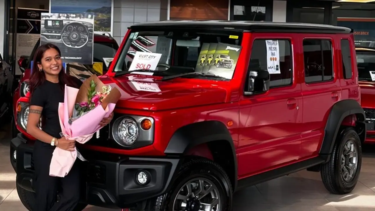 ಪಡ್ಡೆ ಮಂದಿ ಕಣ್ಣಿಗೆ ಹಬ್ಬ, ಮಾರುತಿ ಜಿಮ್ನಿ ಖರೀದಿಸಿ ವಿಡಿಯೋ ಹರಿಬಿಟ್ಟ ನೀಲಿ ಚಿತ್ರ ತಾರೆ ಸಶಾ! ಪಡ್ಡೆ ಮಂದಿ ಕಣ್ಣಿಗೆ ಹಬ್ಬ, ಮಾರುತಿ ಜಿಮ್ನಿ ಖರೀದಿಸಿ ವಿಡಿಯೋ ಹರಿಬಿಟ್ಟ ನೀಲಿ ಚಿತ್ರ ತಾರೆ ಸಶಾ!