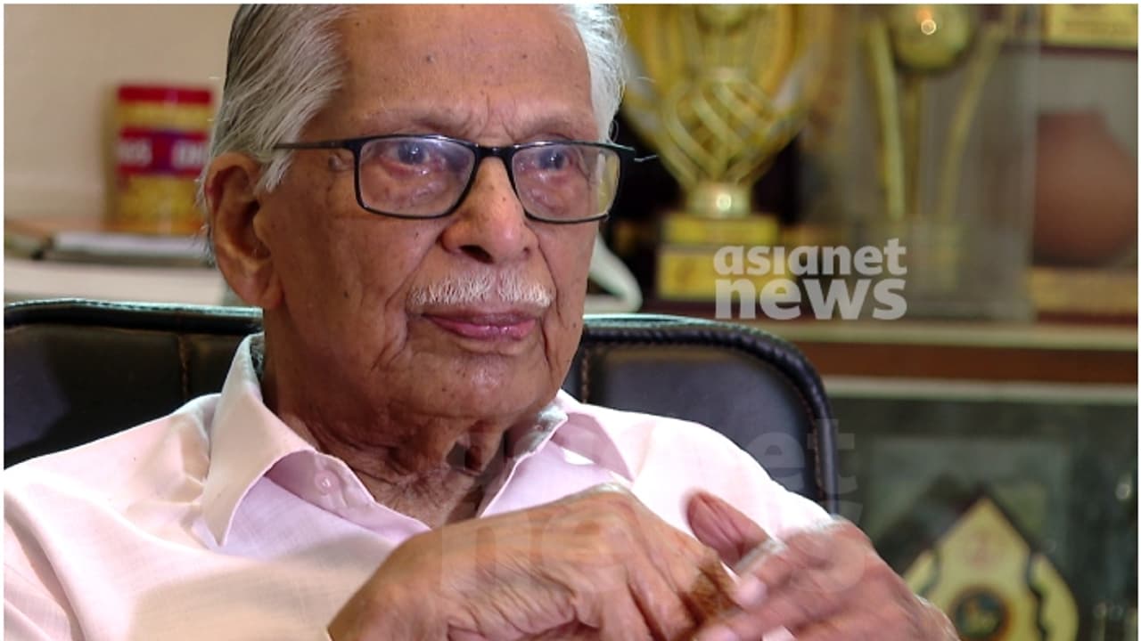 പ്രശസ്ത എഴുത്തുകാരൻ ഓംചേരി എൻ എൻ പിള്ള അന്തരിച്ചു പ്രശസ്ത എഴുത്തുകാരൻ ഓംചേരി എൻ എൻ പിള്ള അന്തരിച്ചു