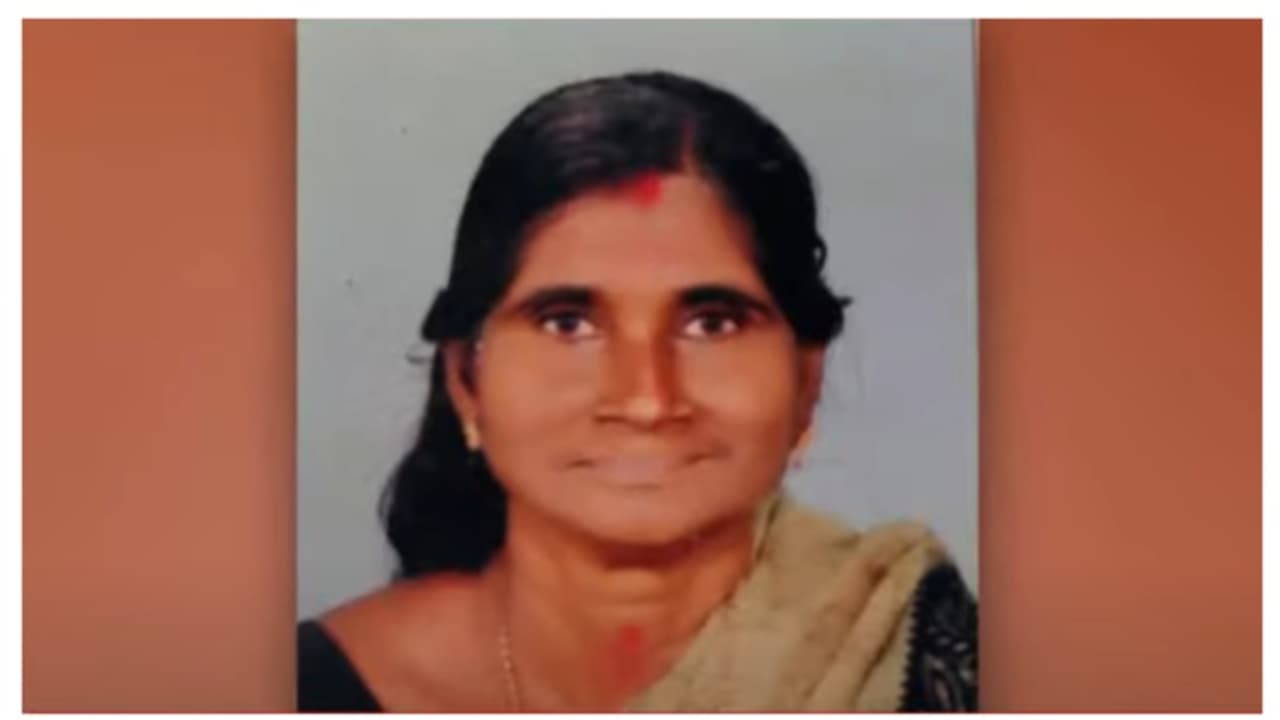 ജോലിക്കിടെ കടന്നൽ കുത്തേറ്റു; ചികിത്സയിലായിരുന്ന തൊഴിലുറപ്പ് തൊഴിലാളി മരിച്ചു ജോലിക്കിടെ കടന്നൽ കുത്തേറ്റു; ചികിത്സയിലായിരുന്ന തൊഴിലുറപ്പ് തൊഴിലാളി മരിച്ചു