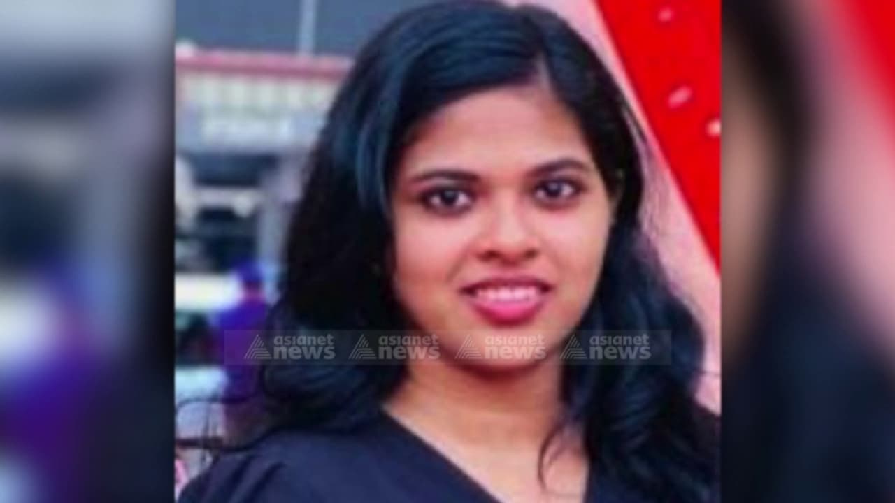 കണ്ണൂരിൽ ഫിസിയോതെറാപ്പി വിദ്യാര്ത്ഥിനി ഹോസ്റ്റലിലെ ശുചിമുറിയിൽ മരിച്ച നിലയിൽ കണ്ണൂരിൽ ഫിസിയോതെറാപ്പി വിദ്യാര്ത്ഥിനി ഹോസ്റ്റലിലെ ശുചിമുറിയിൽ മരിച്ച നിലയിൽ