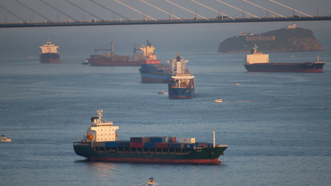 യുഎൻ ഉപരോധത്തിന് പുല്ലുവില, ഉത്തര കൊറിയയ്ക്ക് വൻ തോതിൽ ഇന്ധനം എത്തിച്ച് റഷ്യ, തെളിവായി സാറ്റലൈറ്റ് ചിത്രങ്ങൾ 