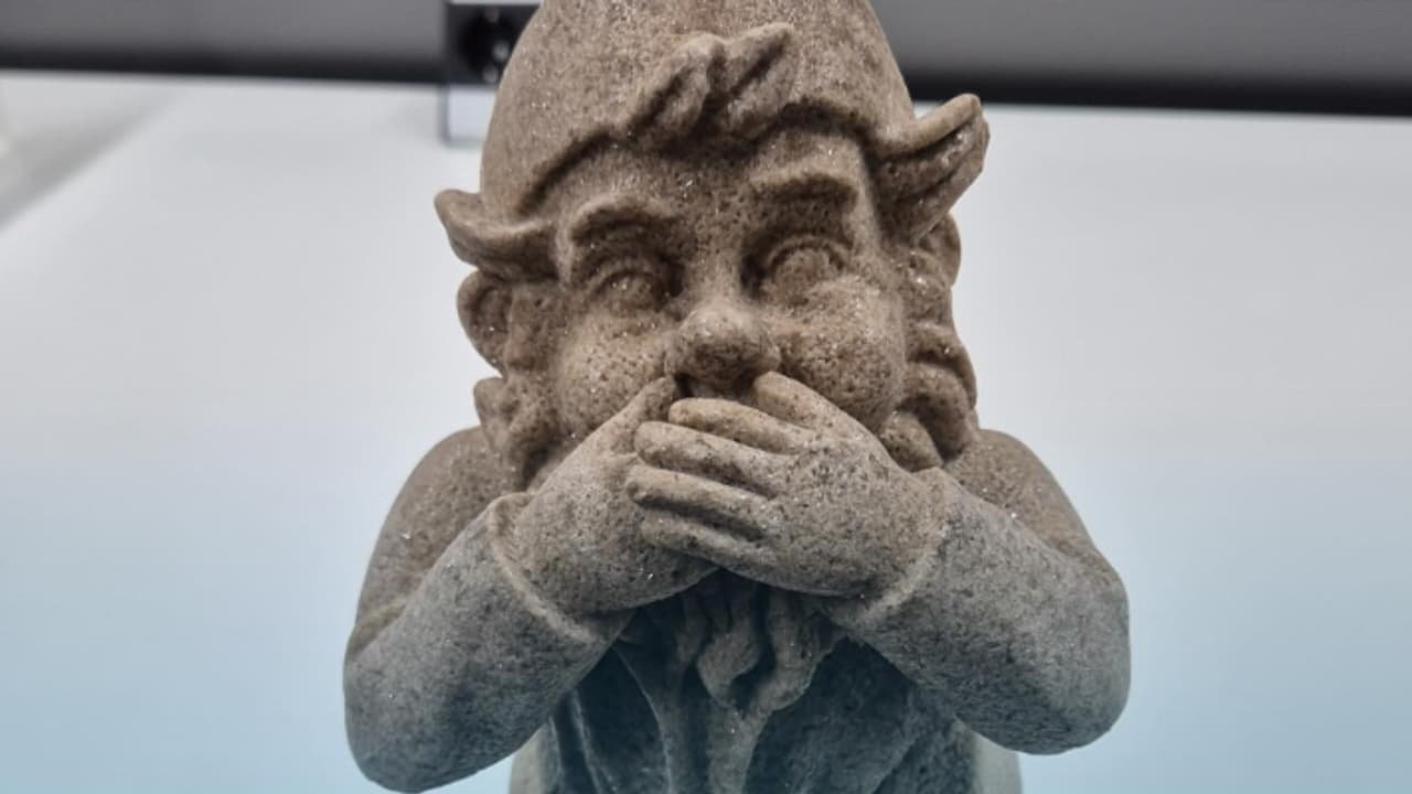 സംശയമൊന്നും തോന്നില്ല, കണ്ടാൽ 'ഗ്നോംസ്' പ്രതിമ തന്നെ! പക്ഷേ ലാബിൽ തിരിച്ചറിഞ്ഞത് കോടികളുടെ 'മാരക രാസലഹരി'