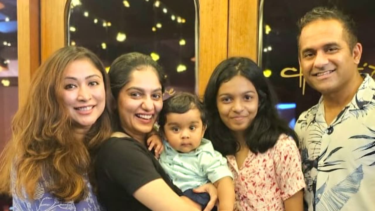 മരുമകനെ കണ്ട സന്തോഷത്തിൽ ആര്യ; അർച്ചന സുശീലനും കുടുംബത്തോടുമൊപ്പം താരം