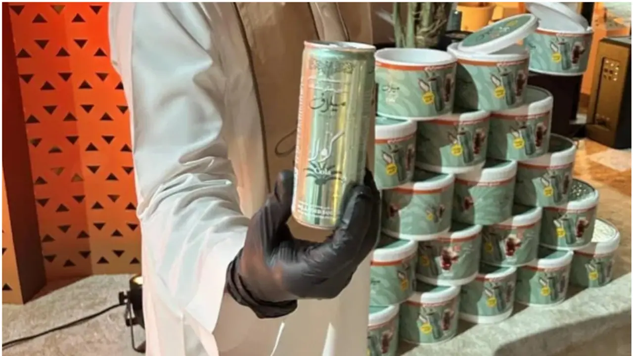 ഈന്തപ്പഴത്തിൽ നിന്ന് കോളയോ? ഇതാദ്യം! വൻ ശീതളപാനീയ ബ്രാൻഡുകളോട് കിടപിടിക്കാൻ 'മിലാഫ് കോള', ക്രെഡിറ്റ് സൗദിക്ക്