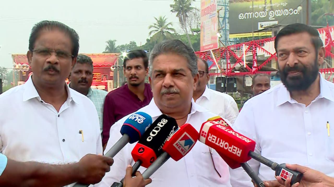 ലീഗും ആർഎസ്എസും വ്യത്യാസമില്ലാതായെന്ന് മന്ത്രി സജി ചെറിയാൻ; മുസ്ലിം ഏകീകരണത്തിന് ശ്രമമെന്ന് വിമർശനം ലീഗും ആർഎസ്എസും വ്യത്യാസമില്ലാതായെന്ന് മന്ത്രി സജി ചെറിയാൻ; മുസ്ലിം ഏകീകരണത്തിന് ശ്രമമെന്ന് വിമർശനം