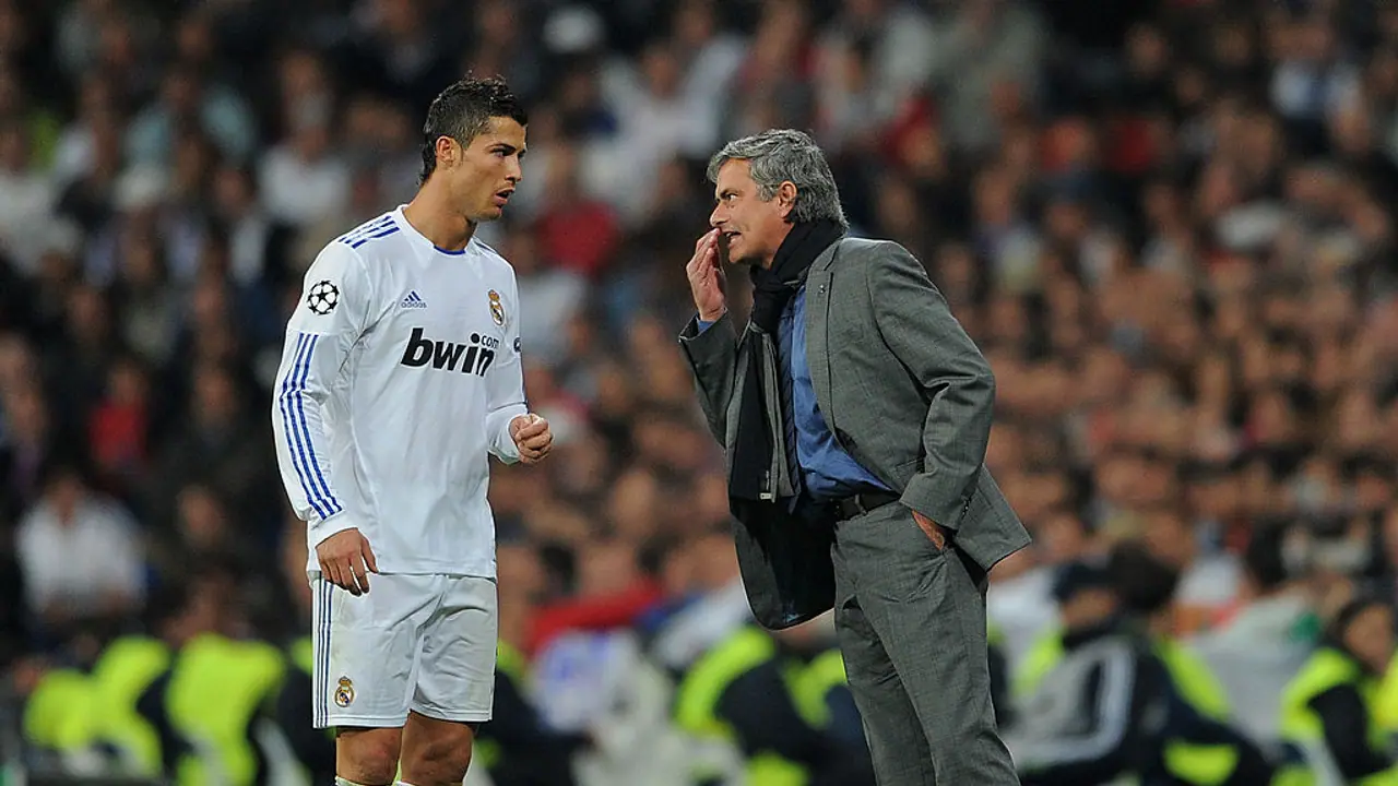 Cristiano Ronaldo to Fenerbahce? Jose Mourinho rubbishes rumours as 'total b***s***' (WATCH) Cristiano Ronaldo to Fenerbahce? Jose Mourinho rubbishes rumours as 'total b***s***' (WATCH)