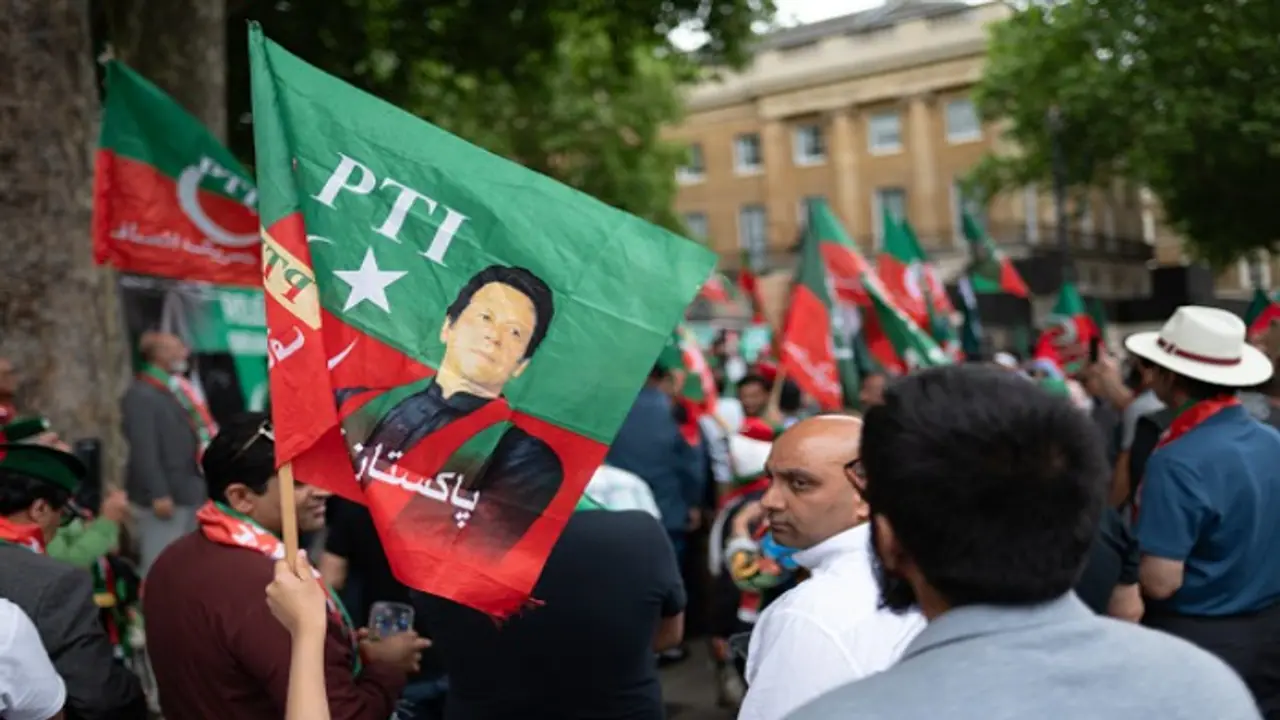 Pakistan: ‘Shoot at sight’ ordered in Islamabad as pro Imran Khan PTI protest rally turns deadly (WATCH) Pakistan: ‘Shoot at sight’ ordered in Islamabad as pro Imran Khan PTI protest rally turns deadly (WATCH)