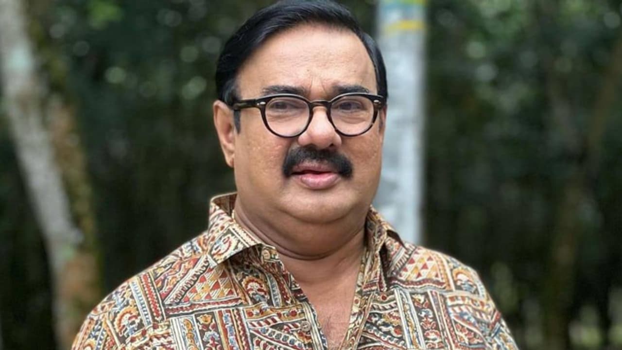 നടിയുടെ പരാതി: മണിയൻപിള്ള രാജുവിനെതിരെ കേസ്: ഷൂട്ടിങ് ലൊക്കേഷനിലേക്ക് കാറിൽ പോകുമ്പോൾ കടന്നുപിടിച്ചെന്ന് പരാതി നടിയുടെ പരാതി: മണിയൻപിള്ള രാജുവിനെതിരെ കേസ്: ഷൂട്ടിങ് ലൊക്കേഷനിലേക്ക് കാറിൽ പോകുമ്പോൾ കടന്നുപിടിച്ചെന്ന് പരാതി