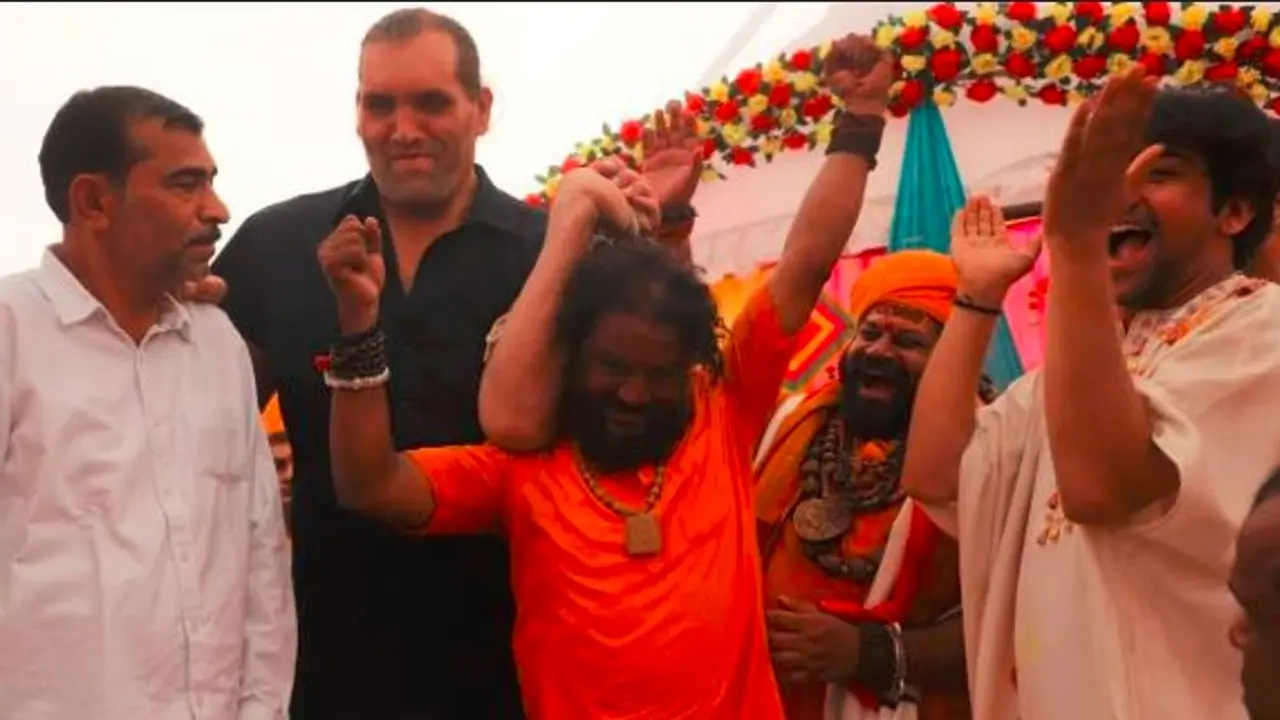 ರೆಸ್ಲರ್ ದಿ ಗ್ರೇಟ್ ಖಲಿ ಸಾಧುವಿನ ಶಿಖೆ ಹಿಡಿದು ಎತ್ತಿದ್ದೇಕೆ? ವಿಡಿಯೋ ವೈರಲ್ ರೆಸ್ಲರ್ ದಿ ಗ್ರೇಟ್ ಖಲಿ ಸಾಧುವಿನ ಶಿಖೆ ಹಿಡಿದು ಎತ್ತಿದ್ದೇಕೆ? ವಿಡಿಯೋ ವೈರಲ್