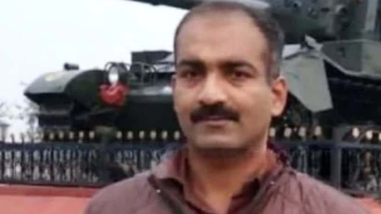 Malayali soldier dies after fall from Army Quarters in Delhi; Funeral to be held in Kerala Malayali soldier dies after fall from Army Quarters in Delhi; Funeral to be held in Kerala