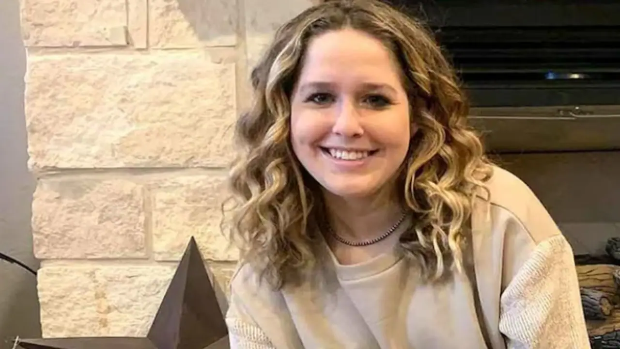 റെസിപ്പി മാറ്റം അറിഞ്ഞില്ല, സ്ഥിരം ഓർഡർ ചെയ്യാറുള്ള വിഭവം കഴിച്ച 23കാരിക്ക് ദാരുണാന്ത്യം, കാരണം നിലക്കടല അലർജി റെസിപ്പി മാറ്റം അറിഞ്ഞില്ല, സ്ഥിരം ഓർഡർ ചെയ്യാറുള്ള വിഭവം കഴിച്ച 23കാരിക്ക് ദാരുണാന്ത്യം, കാരണം നിലക്കടല അലർജി