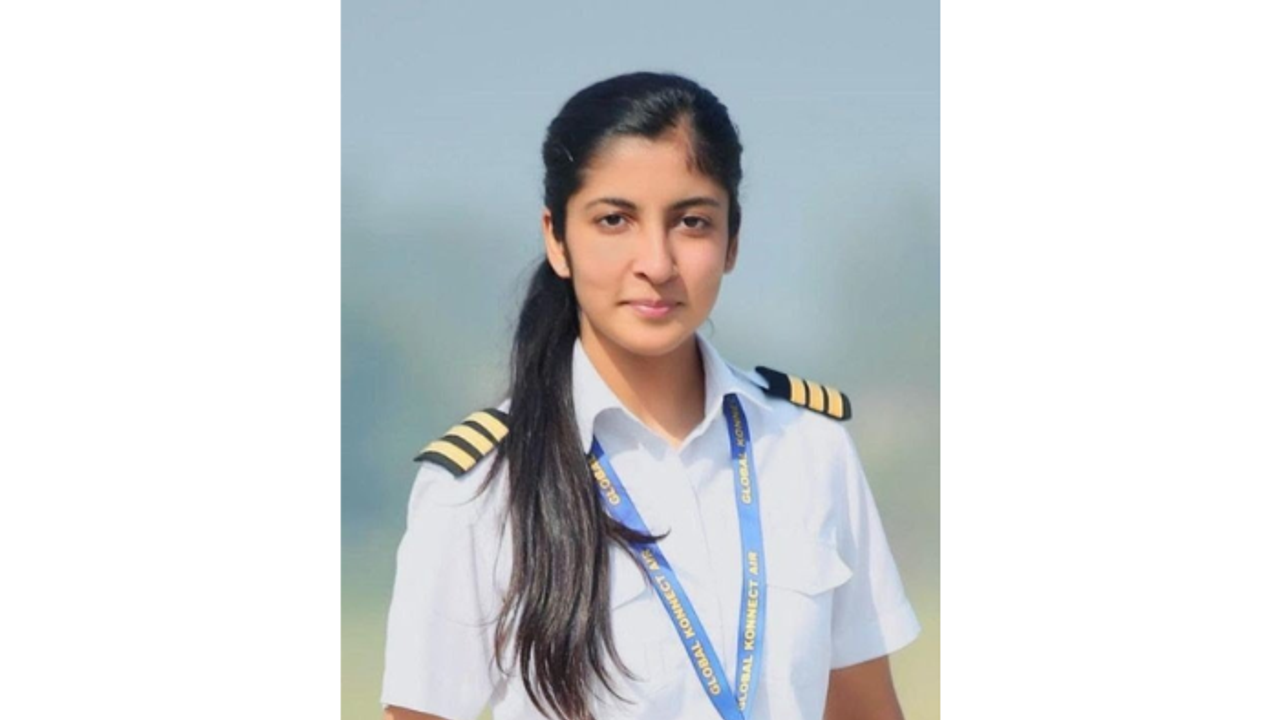 Mumbai: Air India pilot, 25, dies by suicide; family alleges boyfriend 'forced her to quit non veg'