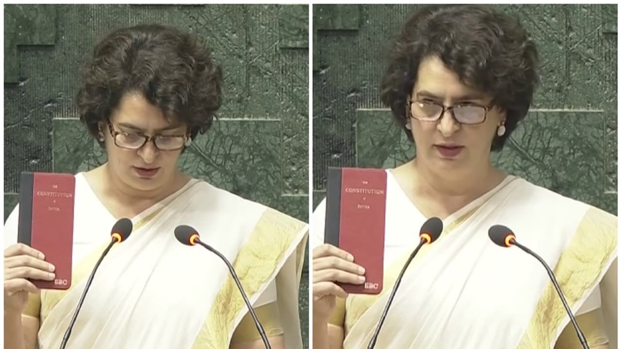 കേരളീയ വേഷത്തിൽ പ്രിയങ്ക പാർലമെന്റിൽ, ഭരണഘടന ഉയർത്തിപ്പിടിച്ച് വയനാട് എംപിയായി സത്യപ്രതിജ്ഞ കേരളീയ വേഷത്തിൽ പ്രിയങ്ക പാർലമെന്റിൽ, ഭരണഘടന ഉയർത്തിപ്പിടിച്ച് വയനാട് എംപിയായി സത്യപ്രതിജ്ഞ