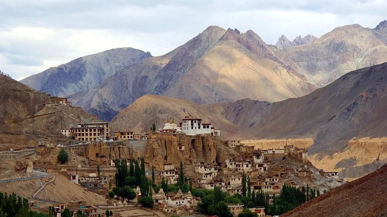 ರಸ್ತೆ ಸೇರಿ ಗ್ರಾಮದ ಅಭಿವೃದ್ಧಿಗೆ ₹43 ಲಕ್ಷ ಖರ್ಚು, ಮ್ಯಾಜಿಕ್ ಅಂದ್ರೆ ಅಂತಹ ಒಂದು ಗ್ರಾಮವೇ ಇಲ್ಲ ರಸ್ತೆ ಸೇರಿ ಗ್ರಾಮದ ಅಭಿವೃದ್ಧಿಗೆ ₹43 ಲಕ್ಷ ಖರ್ಚು, ಮ್ಯಾಜಿಕ್ ಅಂದ್ರೆ ಅಂತಹ ಒಂದು ಗ್ರಾಮವೇ ಇಲ್ಲ