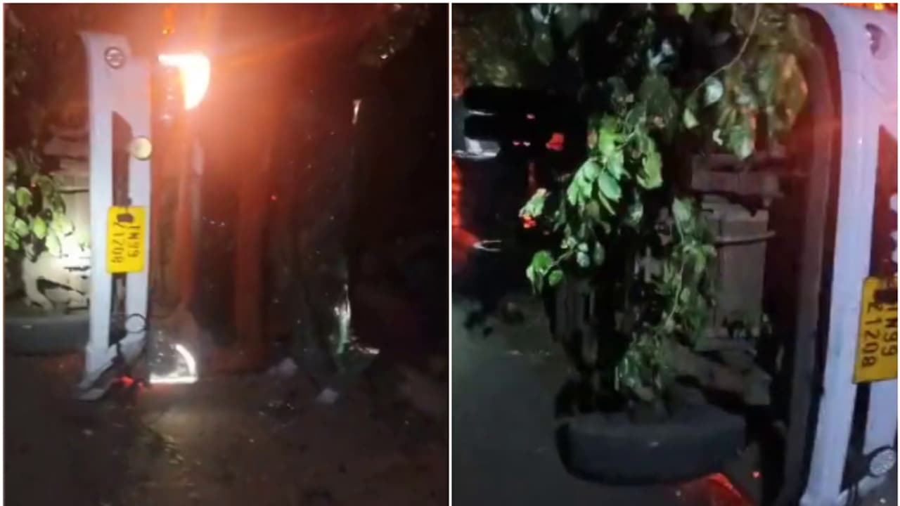 നിയന്ത്രണം വിട്ട ലോറി ബസ് സ്റ്റോപ്പിലേക്ക് മറിഞ്ഞു; കിടന്നുറങ്ങിയ യുവതിയ്ക്ക് ദാരുണാന്ത്യം, സംഭവം ചിറ്റൂരിൽ നിയന്ത്രണം വിട്ട ലോറി ബസ് സ്റ്റോപ്പിലേക്ക് മറിഞ്ഞു; കിടന്നുറങ്ങിയ യുവതിയ്ക്ക് ദാരുണാന്ത്യം, സംഭവം ചിറ്റൂരിൽ