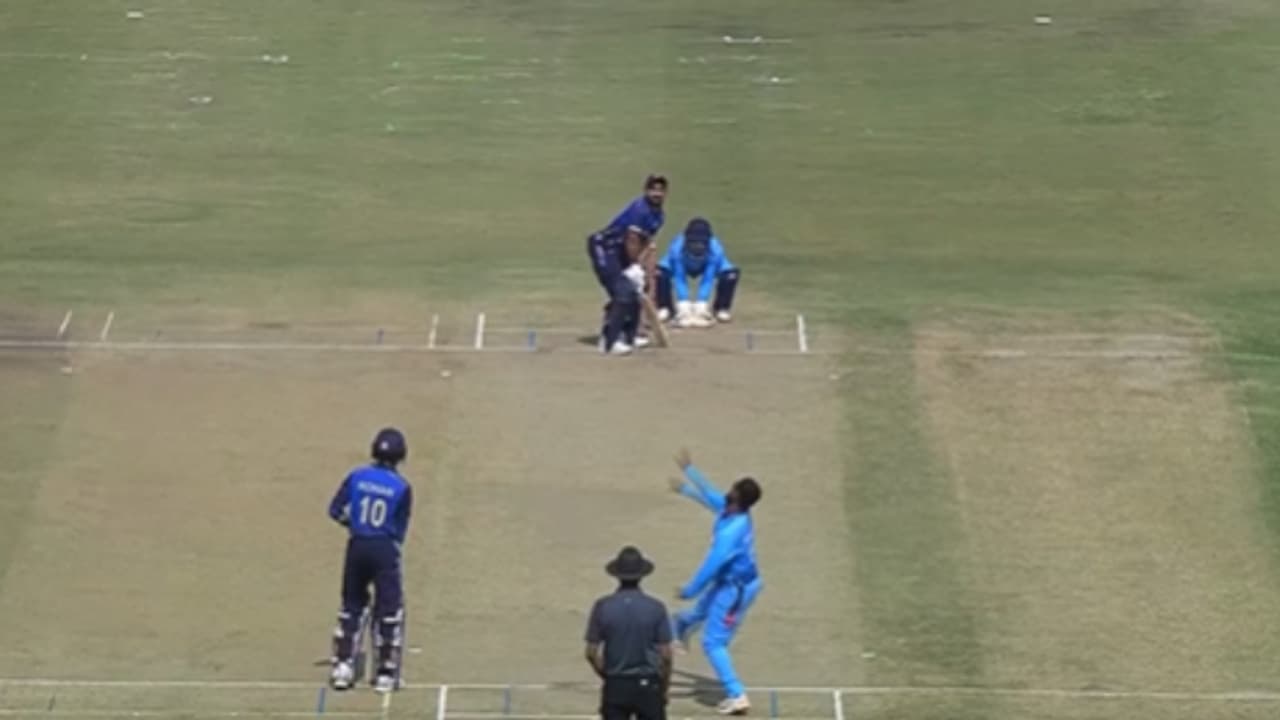 ഇന്നും സഞ്ജു ഇല്ലാതെ കേരളം! മധ്യപ്രദേശിനെതിരെ വിജയ് ഹസാരെയില്‍ കുഞ്ഞന്‍ സ്കോറിന് പുറത്ത്, പിന്നാലെ തിരിച്ചടി