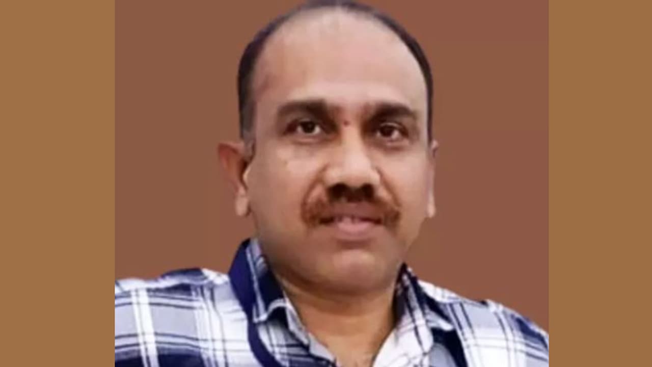 പ്രവാസി മലയാളി ഹൃദയാഘാതം മൂലം മരിച്ചു പ്രവാസി മലയാളി ഹൃദയാഘാതം മൂലം മരിച്ചു