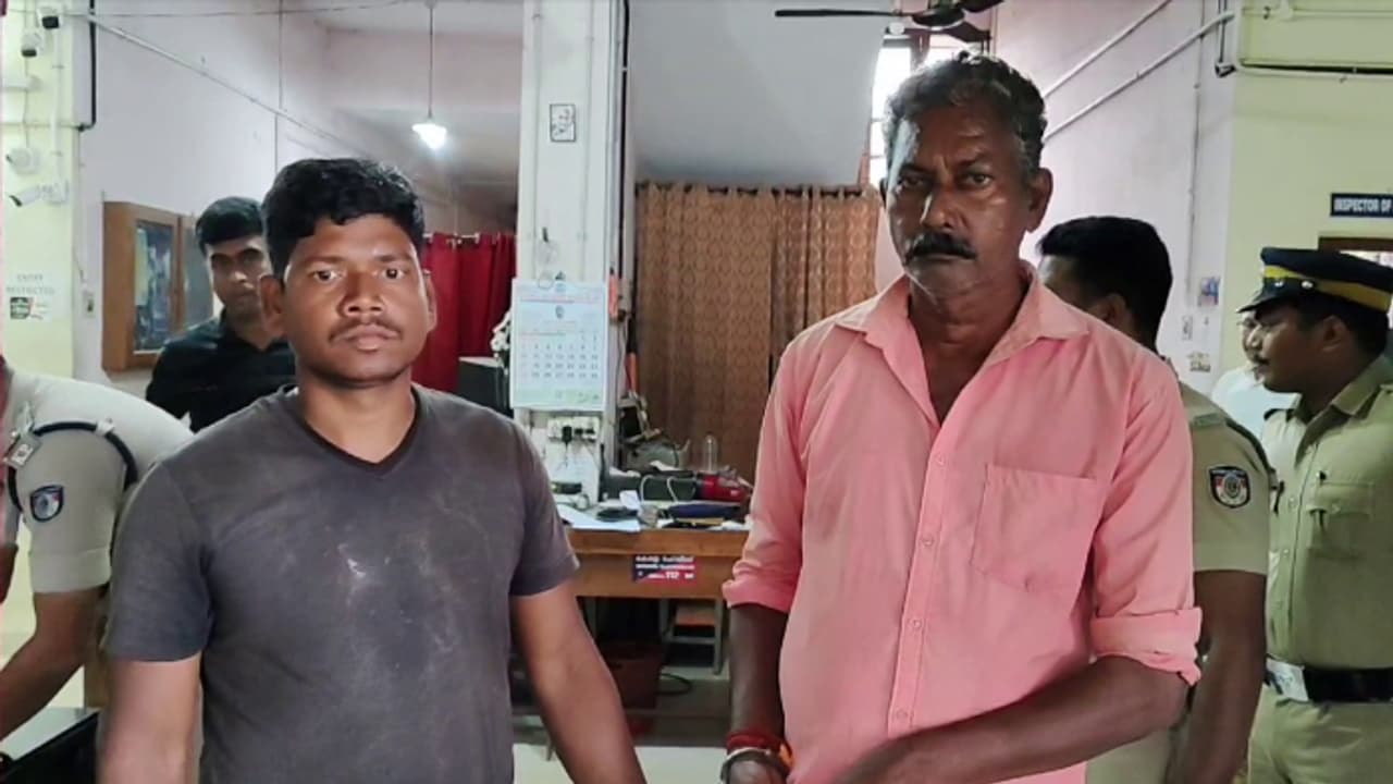 10 ടൺ ഇരുമ്പ് കമ്പികൾ, 30 സ്പാനുകൾ, 50 ജാക്കിയും ഷീറ്റുകളും; വർക്ക് സൈറ്റിലെ നിർമാണ സാമഗ്രികൾ കടത്തിയ പ്രതികൾ