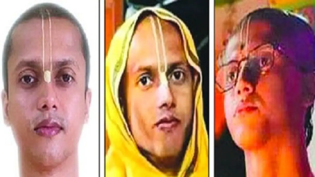 ಬಾಂಗ್ಲಾದೇಶದಲ್ಲಿ ಮುಂದುವರಿದ ಹಿಂದೂಗಳ ಮೇಲಿನ ದೌರ್ಜನ್ಯ: ಮತ್ತೆ ಮೂರು ಸನ್ಯಾಸಿಗಳ ಸೆರೆ ಬಾಂಗ್ಲಾದೇಶದಲ್ಲಿ ಮುಂದುವರಿದ ಹಿಂದೂಗಳ ಮೇಲಿನ ದೌರ್ಜನ್ಯ: ಮತ್ತೆ ಮೂರು ಸನ್ಯಾಸಿಗಳ ಸೆರೆ