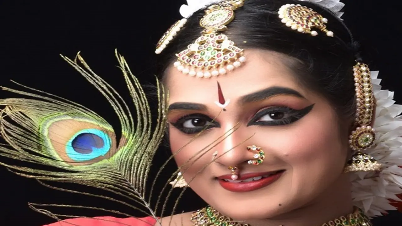 ಬೆಂಗಳೂರು: ಯುವ ಪ್ರತಿಭೆ ಶ್ರೀನಿಧಿ ಹೆಗಡೆ ಇಂದು ಭರತನಾಟ್ಯ ರಂಗ ಪ್ರವೇಶ ಬೆಂಗಳೂರು: ಯುವ ಪ್ರತಿಭೆ ಶ್ರೀನಿಧಿ ಹೆಗಡೆ ಇಂದು ಭರತನಾಟ್ಯ ರಂಗ ಪ್ರವೇಶ