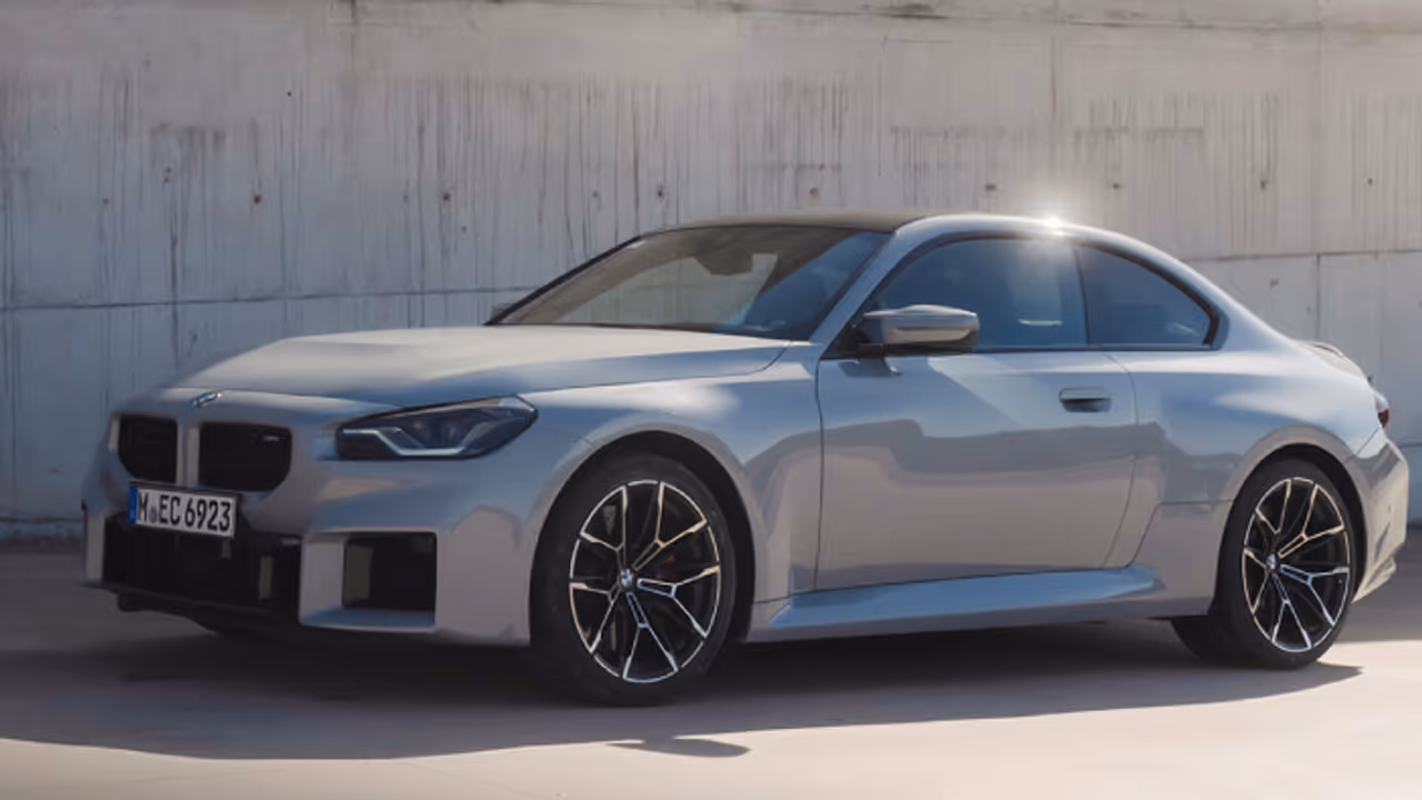 மணிக்கு 285 கி.மீ வேகம்; மிரட்டலான காரை களமிறக்கிய BMW என்ன கார்? விலை என்ன? மணிக்கு 285 கி.மீ வேகம்; மிரட்டலான காரை களமிறக்கிய BMW என்ன கார்? விலை என்ன?