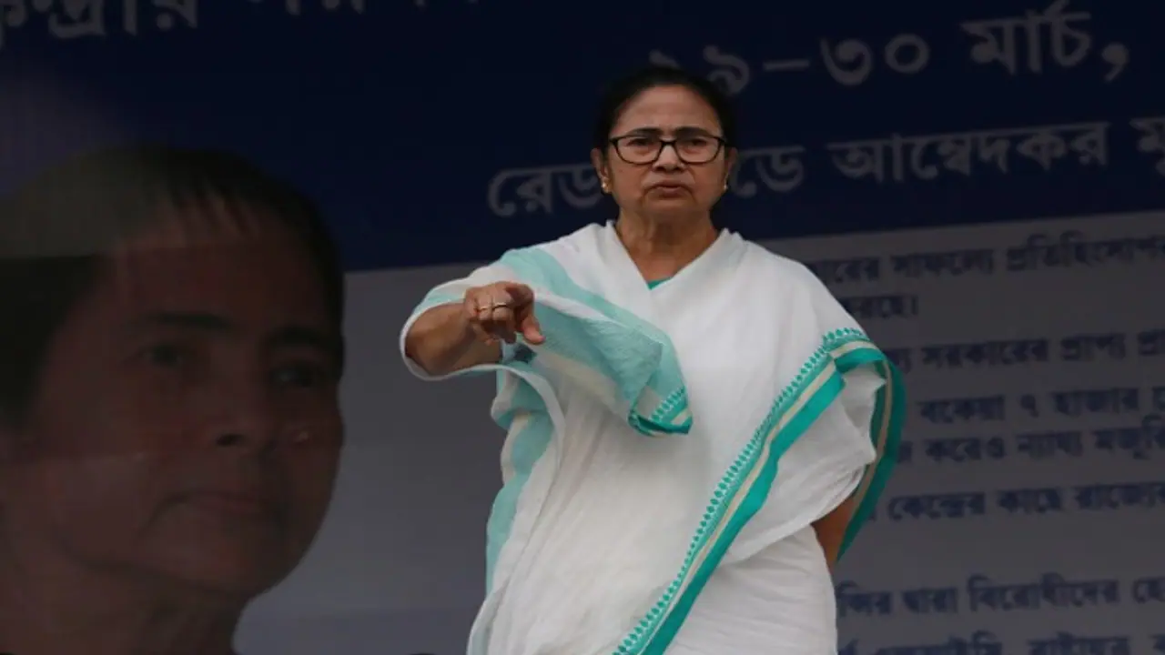 Mamata Banerjee demands UN peacekeeping forces in Bangladesh amid unrest; calls for PM Modi's intervention