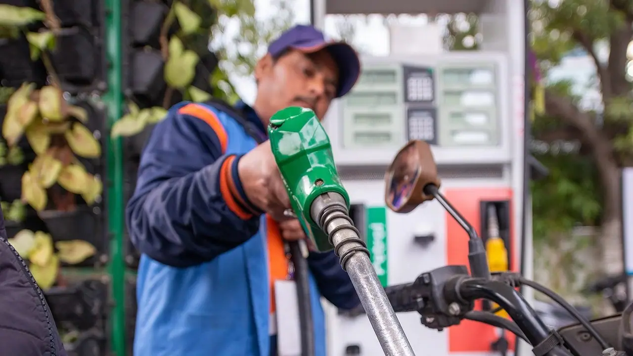 Excise duty on petrol, diesel hiked by Rs 2/litre; no change in retail prices