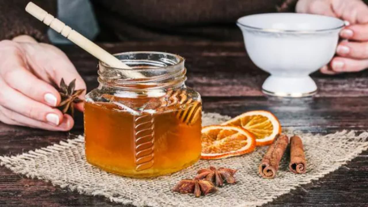 ഡയറ്റില് കറുവപ്പട്ടയിട്ട ചായ ഉള്പ്പെടുത്തൂ, അറിയാം ഗുണങ്ങള് ഡയറ്റില് കറുവപ്പട്ടയിട്ട ചായ ഉള്പ്പെടുത്തൂ, അറിയാം ഗുണങ്ങള്