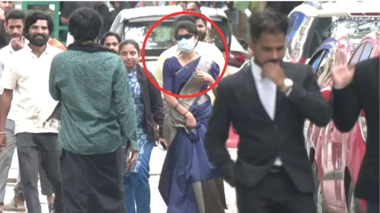 ಬಿಗ್ ಬಾಸ್ ಮನೆಯಿಂದ ಮಧ್ಯದಲ್ಲೇ ಹೊರಬಂದ ಚೈತ್ರಾ ಕುಂದಾಪುರ