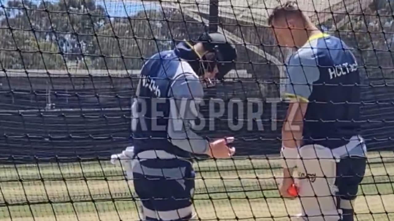 അഡ്ലെയ്ഡ് ടെസ്റ്റിന് മുമ്പ് ഓസ്ട്രേലിയക്ക് വീണ്ടും തിരിച്ചടി; പരിശീലനത്തിനിടെ സ്റ്റീവ് സ്മിത്തിന് പരിക്ക് അഡ്ലെയ്ഡ് ടെസ്റ്റിന് മുമ്പ് ഓസ്ട്രേലിയക്ക് വീണ്ടും തിരിച്ചടി; പരിശീലനത്തിനിടെ സ്റ്റീവ് സ്മിത്തിന് പരിക്ക്