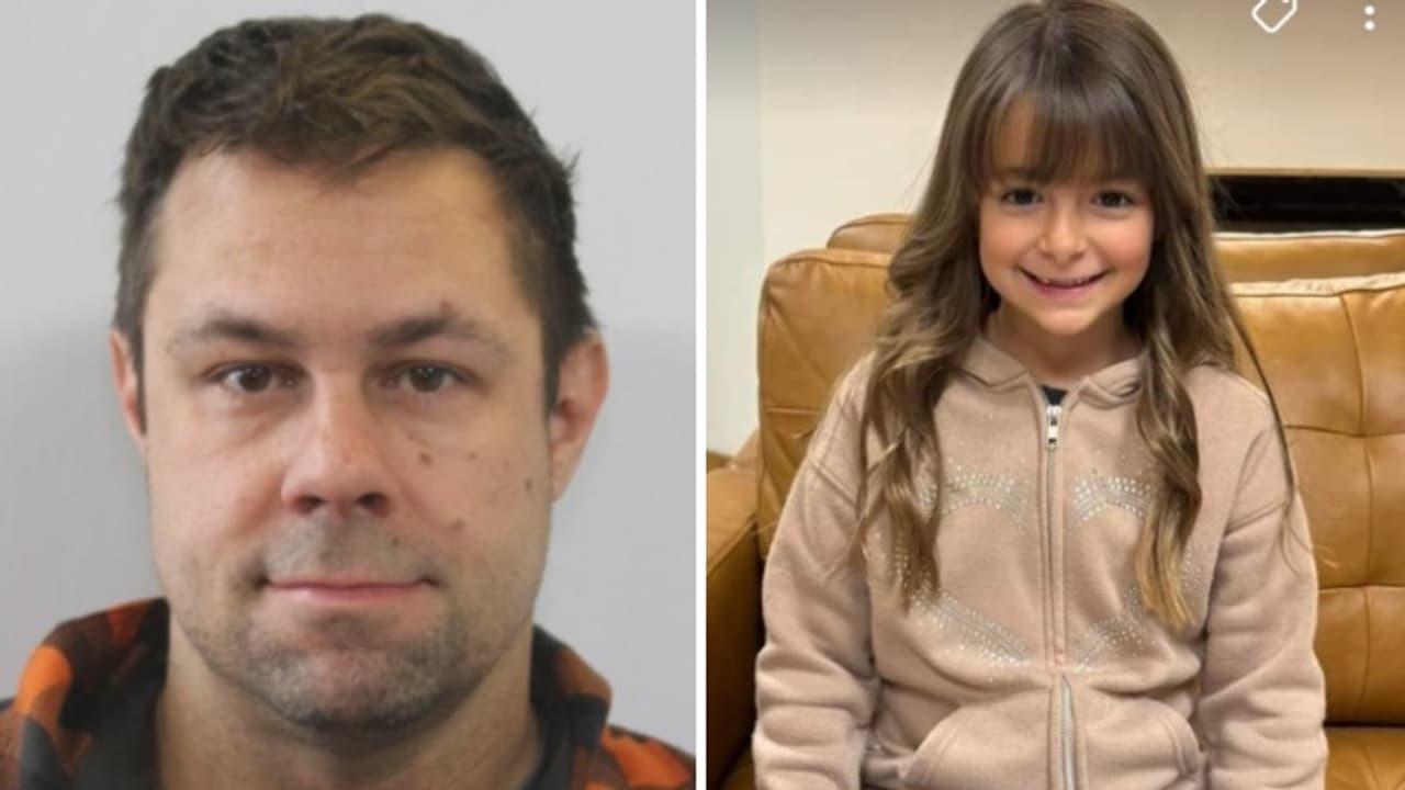 മകളെ തട്ടിക്കൊണ്ടുപോയി തോക്കുചൂണ്ടി ഭീഷണി; ആശങ്കയുടെ നിമിഷങ്ങൾക്കൊടുവിൽ യുവാവിനെ പൊലീസ് വെടിവെച്ചു കൊന്നു മകളെ തട്ടിക്കൊണ്ടുപോയി തോക്കുചൂണ്ടി ഭീഷണി; ആശങ്കയുടെ നിമിഷങ്ങൾക്കൊടുവിൽ യുവാവിനെ പൊലീസ് വെടിവെച്ചു കൊന്നു